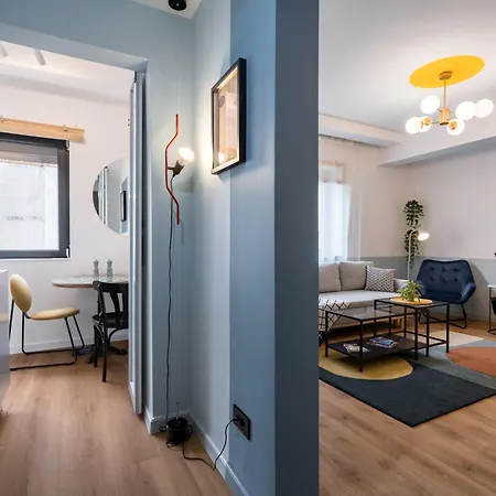 Checkers Queen Elizabeth Ultracentral *