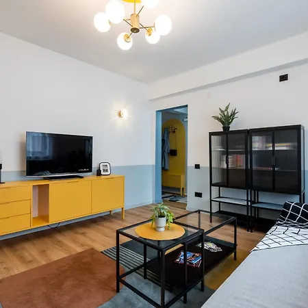 Checkers Queen Elizabeth Ultracentral * Bucarest