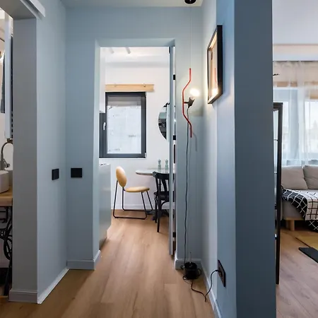 Checkers Queen Elizabeth Ultracentral Apartment *