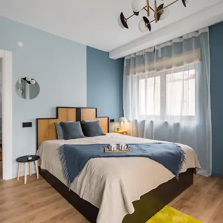 Apartment Checkers Queen Elizabeth Ultracentral *