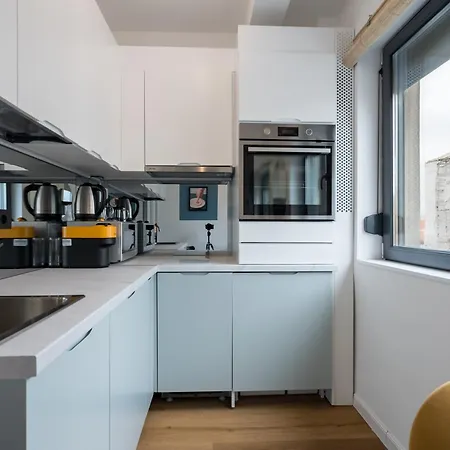 Checkers Queen Elizabeth Ultracentral Bucarest